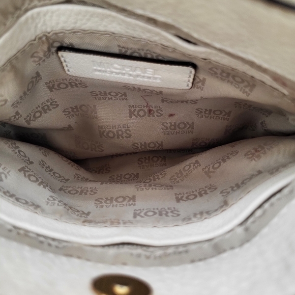 Michael Kors Cream Crossbody Bag - Picture 7 of 8